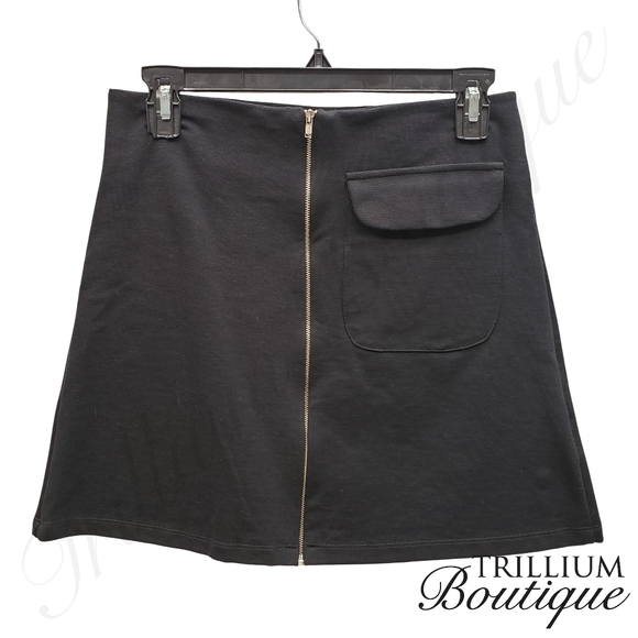 painted threads Dresses & Skirts - Painted Threads Women's Black Zipper Skirt Medium Pocket GUC